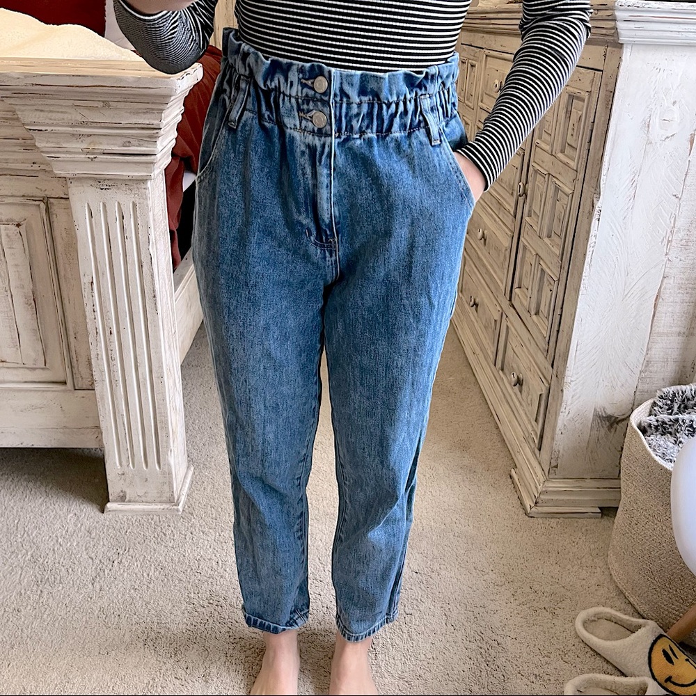 PACSUN PAPERBAG WAIST MOM JEAN 27 DENIM WASH